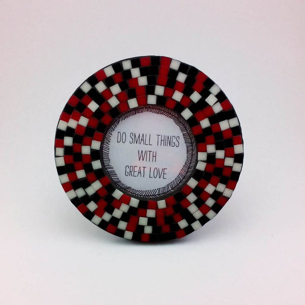 Circle your life with beautiful moments in a picture frame - Rock star theme